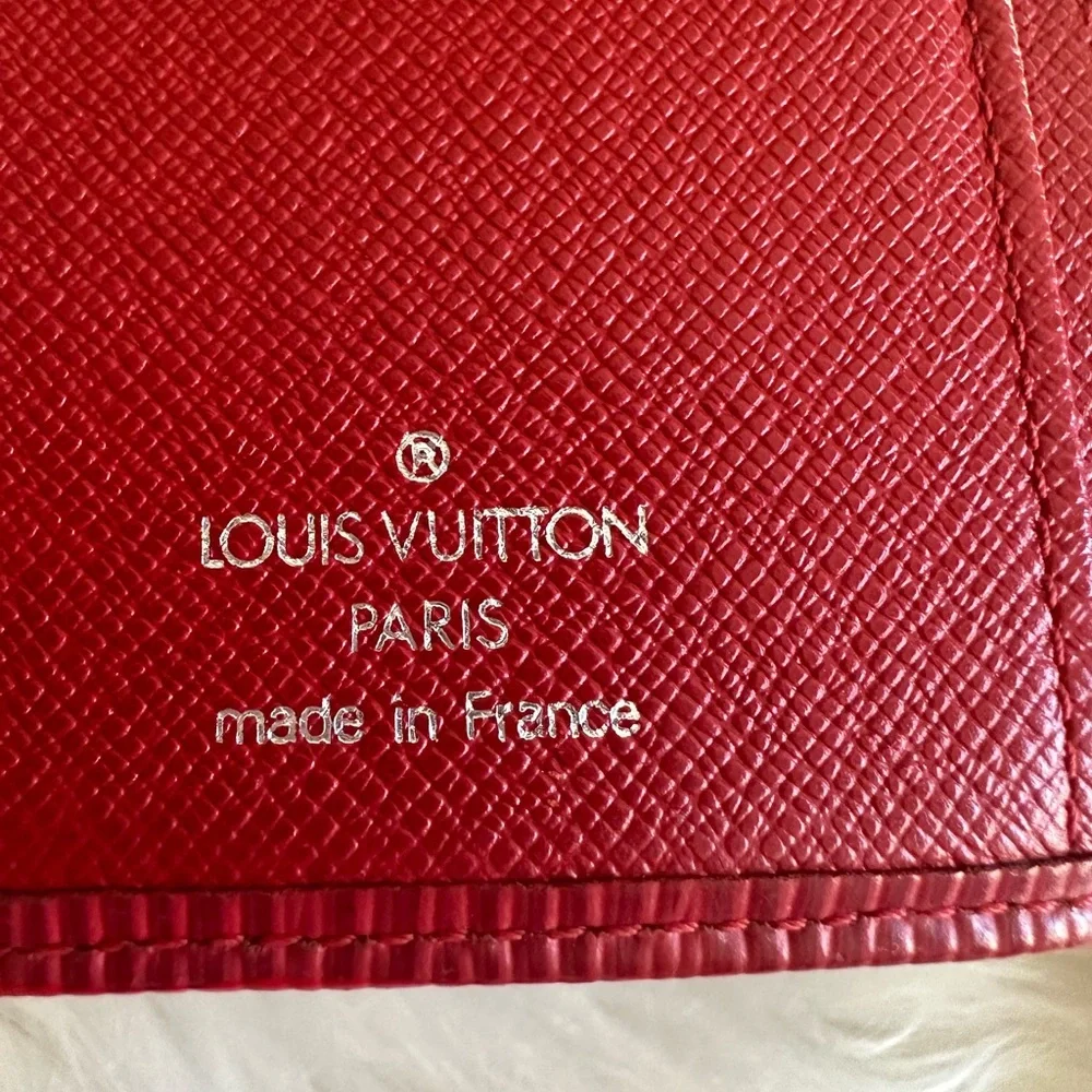Louis Vuitton Epi Kisslock Bifold Wallet - Picture 3 of 8